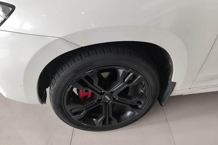 Used Wey VV7 2017 2.0T Flagship Model Left Front Wheel Hub