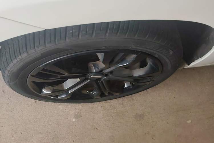 Used Wey VV7 2017 2.0T Flagship Model Left Front Wheel Hub