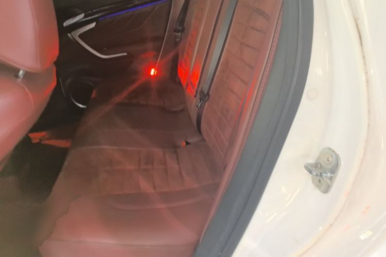 Used Wey VV7 2017 2.0T Flagship Model Left Rear Seat