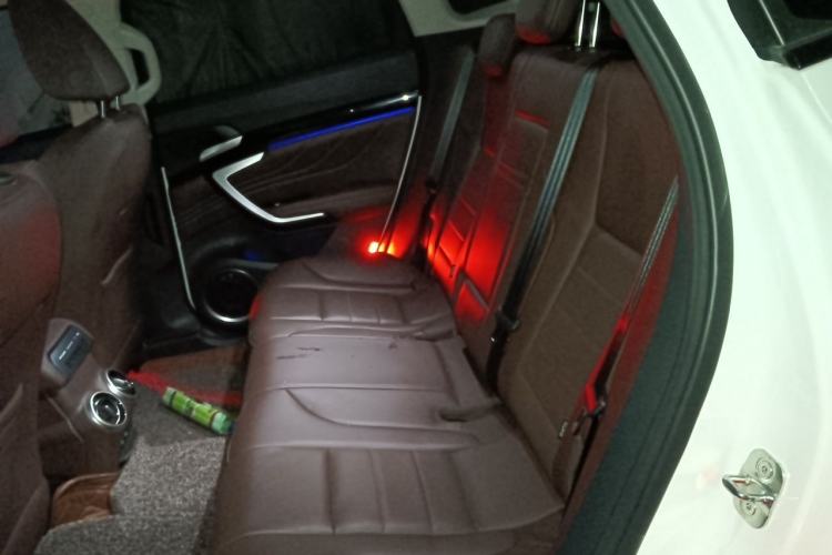 Used Wey VV7 2017 2.0T Flagship Model Left Rear Seat