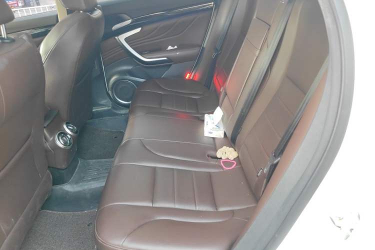 Used Wey VV7 2017 2.0T Ultra-Luxury Version Left Rear Seat