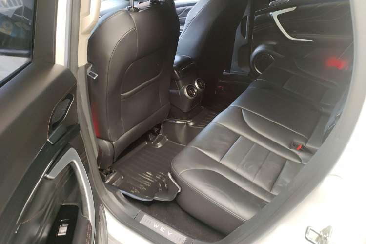 Used Wey VV7 2017 2.0T Flagship Model Left Rear Seat