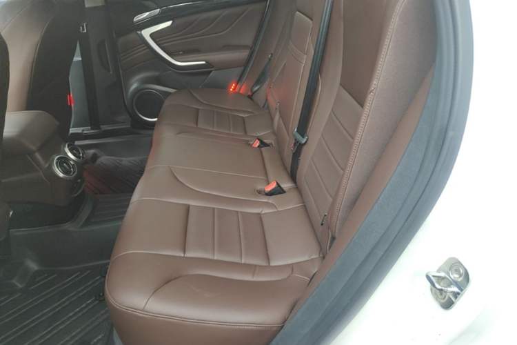 Used Wey VV7 2017 2.0T Ultra-Luxury Version Left Rear Seat