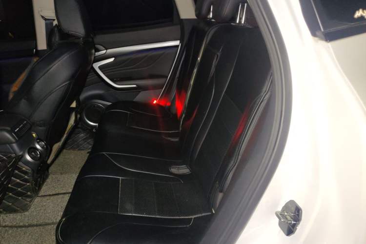 Used Wey VV7 2017 2.0T Flagship Model Left Rear Seat