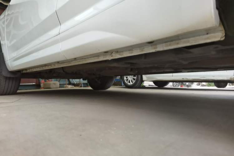 Used Wey VV7 2017 2.0T Ultra-Luxury Version Left Side Sill