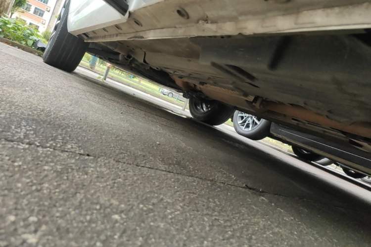 Used Wey VV7 2017 2.0T Ultra-Luxury Version Left Side Sill