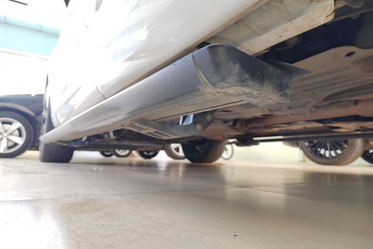 Used Wey VV7 2017 2.0T Flagship Model Left Side Sill