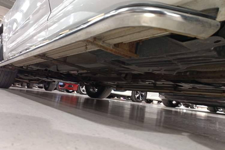 Used Wey VV7 2017 2.0T Ultra-Luxury Version Left Side Sill