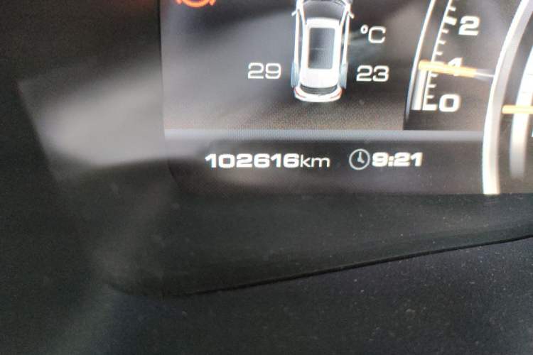 Used Wey VV7 2017 2.0T Ultra-Luxury Version Odometer Close Up