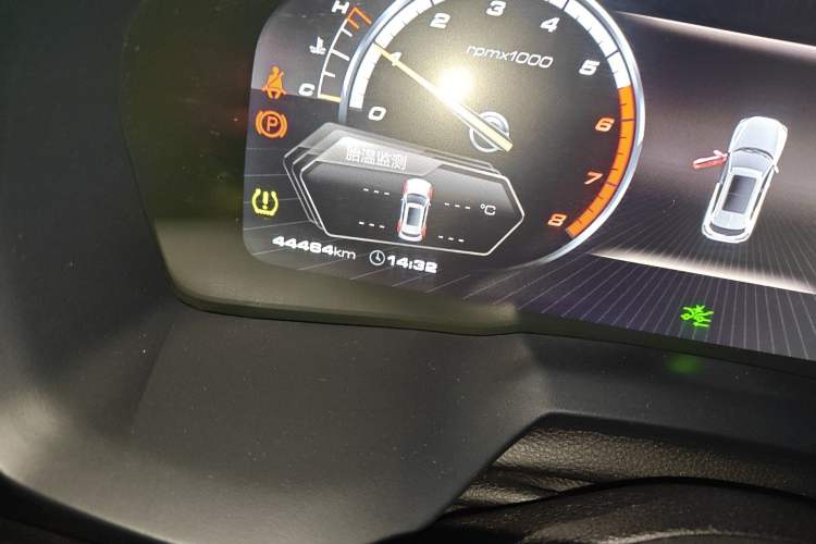 Used Wey VV7 2017 2.0T Ultra-Luxury Version Odometer Close Up
