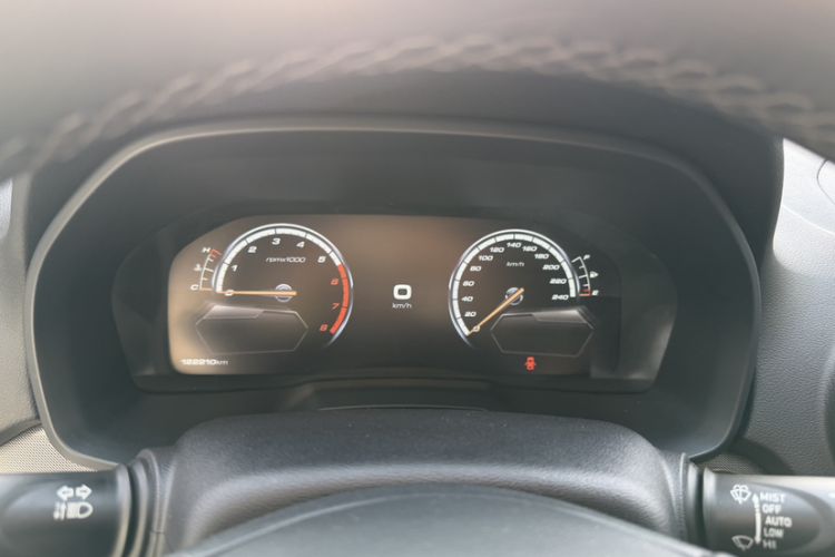 Used Wey VV7 2017 2.0T Flagship Model Odometer Close Up