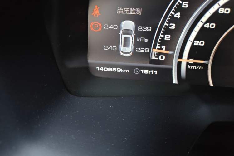 Used Wey VV7 2017 VV7c 2.0T Flagship Model Odometer Close Up