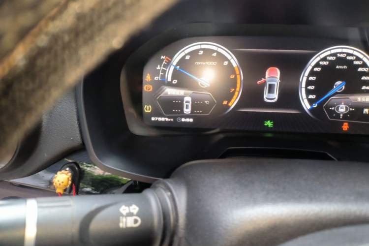Used Wey VV7 2017 VV7c 2.0T Supreme Model Odometer Close Up