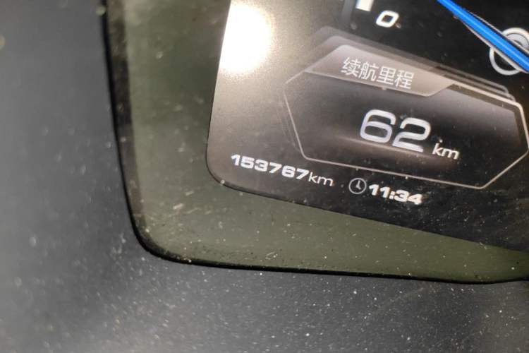 Used Wey VV7 2017 2.0T Flagship Model Odometer Close Up