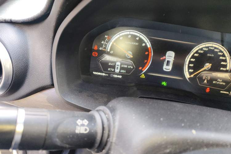 Used Wey VV7 2017 2.0T Ultra-Luxury Version Odometer Close Up