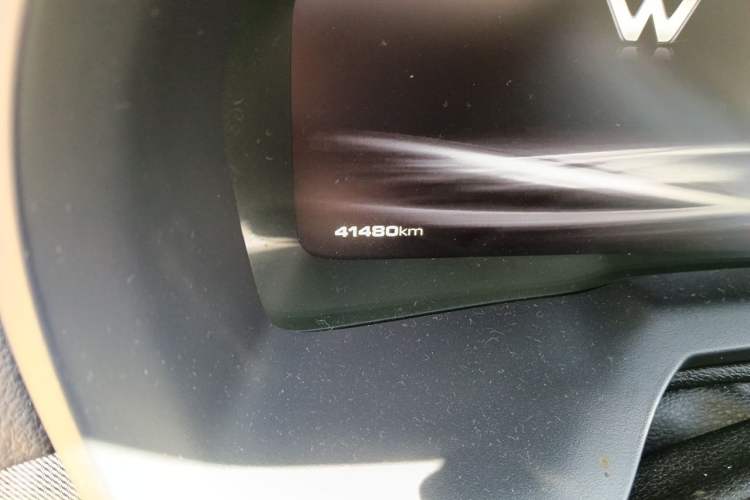 Used Wey VV7 2017 2.0T Ultra-Luxury Version Odometer Close Up