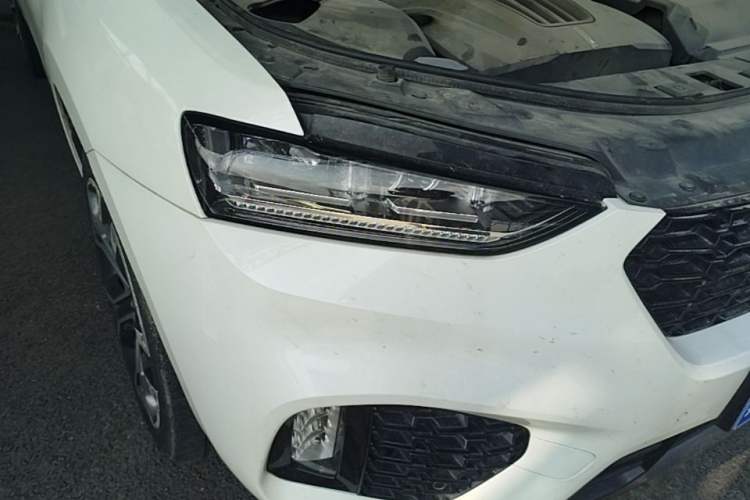 Used Wey VV7 2017 2.0T Ultra-Luxury Version Right Front Headlight