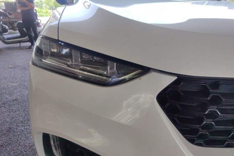 Used Wey VV7 2017 2.0T Ultra-Luxury Version Right Front Headlight