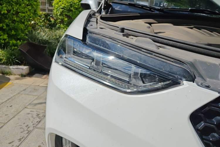 Used Wey VV7 2017 2.0T Flagship Model Right Front Headlight