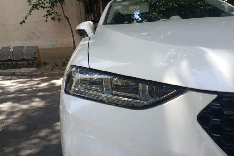 Used Wey VV7 2017 2.0T Luxury Model Right Front Headlight