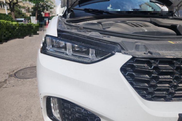 Used Wey VV7 2017 2.0T Luxury Model Right Front Headlight
