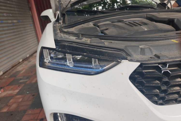 Used Wey VV7 2017 2.0T Flagship Model Right Front Headlight