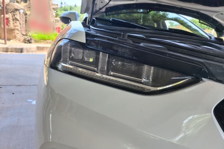 Used Wey VV7 2017 2.0T Ultra-Luxury Version Right Front Headlight