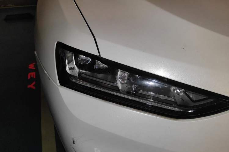 Used Wey VV7 2017 2.0T Flagship Model Right Front Headlight