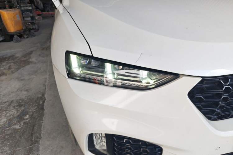 Used Wey VV7 2017 2.0T Ultra-Luxury Version Right Front Headlight