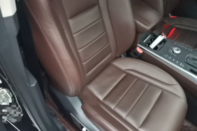 Used Wey VV7 2017 2.0T Ultra-Luxury Version Right Front Seat