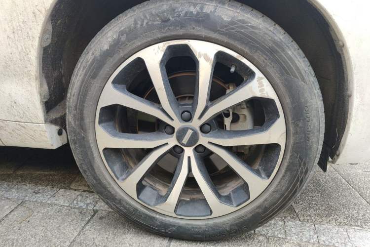 Used Wey VV7 2017 2.0T Ultra-Luxury Version Right Front Wheel Hub