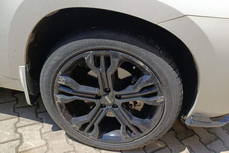 Used Wey VV7 2017 2.0T Flagship Model Right Front Wheel Hub
