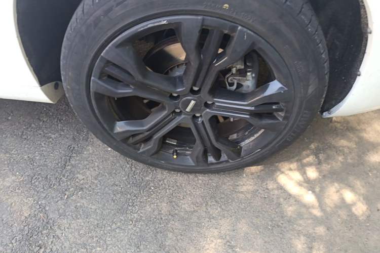 Used Wey VV7 2017 2.0T Flagship Model Right Front Wheel Hub