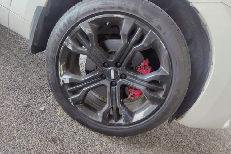 Used Wey VV7 2017 2.0T Ultra-Luxury Version Right Front Wheel Hub