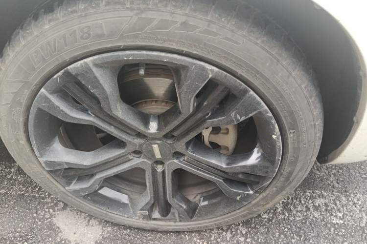 Used Wey VV7 2017 2.0T Flagship Model Right Front Wheel Hub