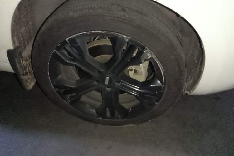 Used Wey VV7 2017 2.0T Flagship Model Right Front Wheel Hub