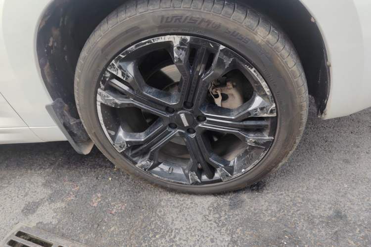 Used Wey VV7 2017 2.0T Flagship Model Right Front Wheel Hub