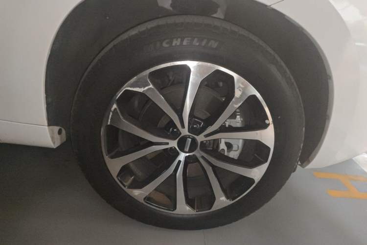 Used Wey VV7 2017 2.0T Ultra-Luxury Version Right Front Wheel Hub