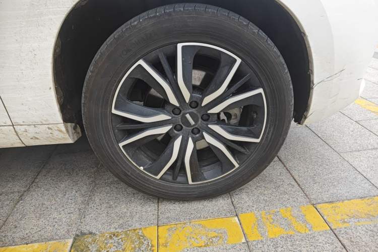 Used Wey VV7 2017 2.0T Flagship Model Right Front Wheel Hub