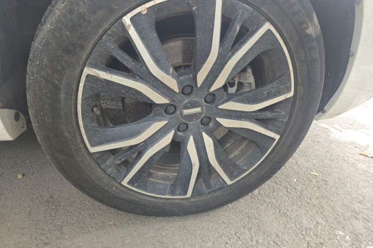 Used Wey VV7 2017 2.0T Flagship Model Right Front Wheel Hub