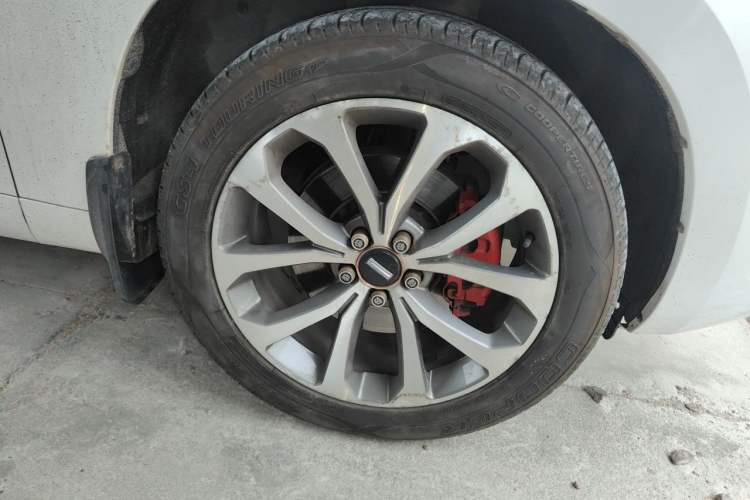 Used Wey VV7 2017 2.0T Luxury Model Right Front Wheel Hub