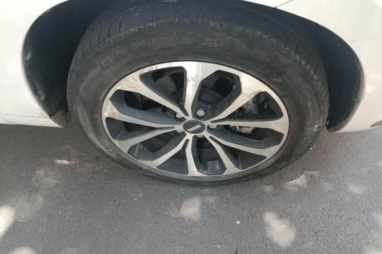 Used Wey VV7 2017 2.0T Luxury Model Right Front Wheel Hub