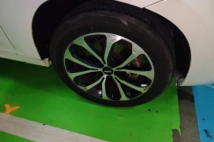 Used Wey VV7 2017 2.0T Ultra-Luxury Version Right Front Wheel Hub