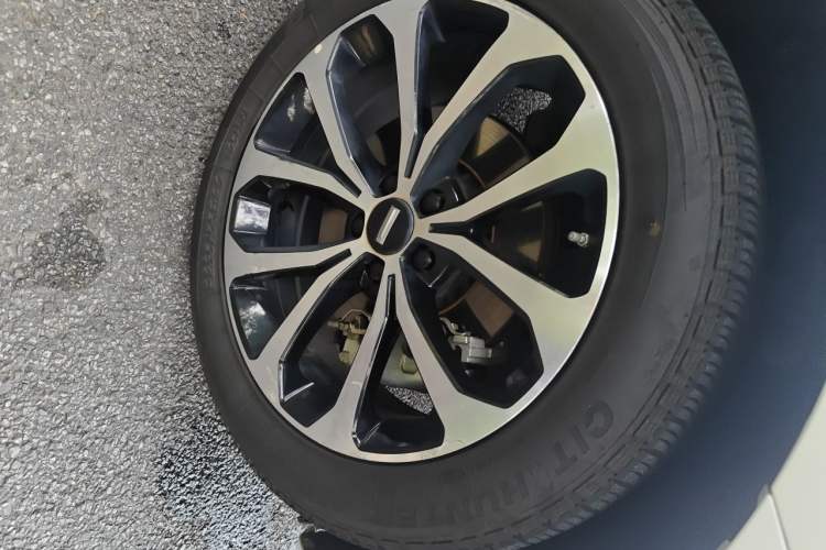 Used Wey VV7 2017 2.0T Ultra-Luxury Version Right Front Wheel Hub