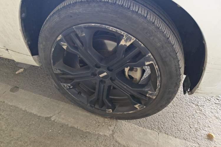 Used Wey VV7 2017 2.0T Flagship Model Right Front Wheel Hub
