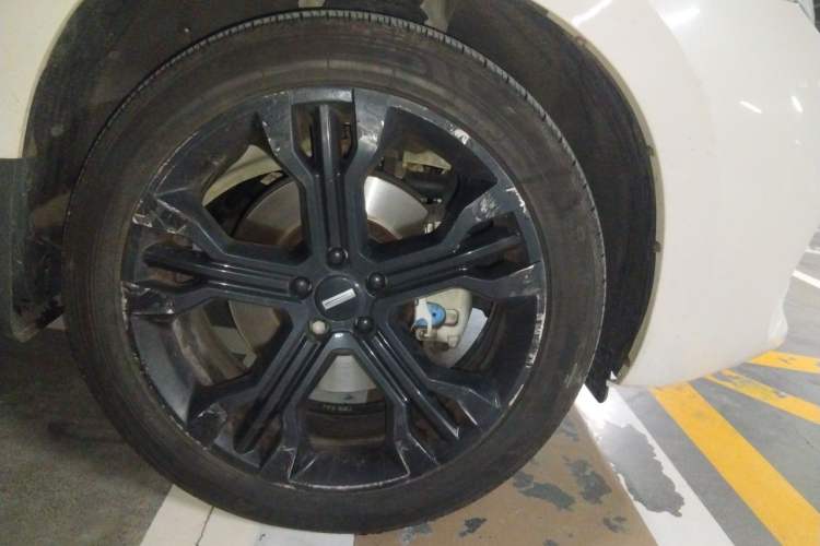 Used Wey VV7 2017 2.0T Flagship Model Right Front Wheel Hub