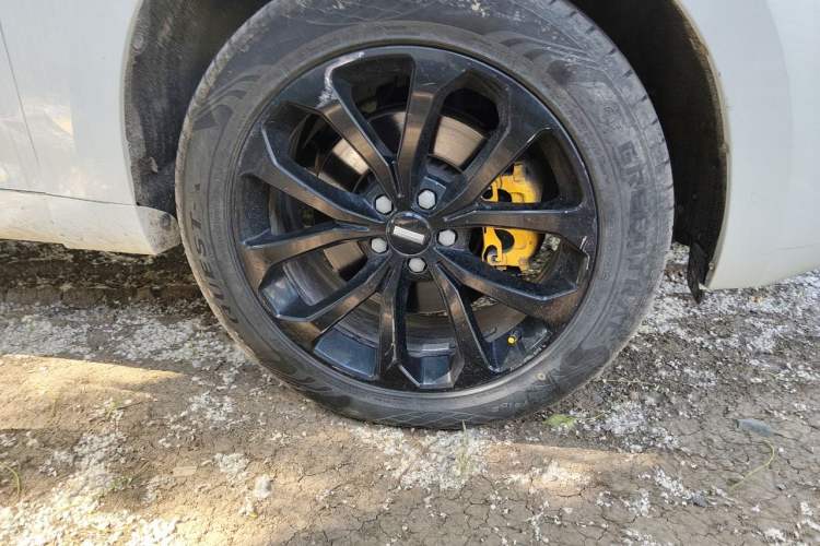 Used Wey VV7 2017 2.0T Luxury Model Right Front Wheel Hub
