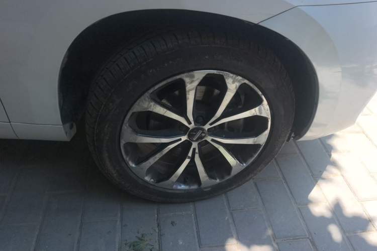 Used Wey VV7 2017 2.0T Ultra-Luxury Version Right Front Wheel Hub