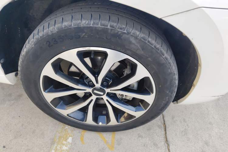 Used Wey VV7 2017 2.0T Ultra-Luxury Version Right Front Wheel Hub