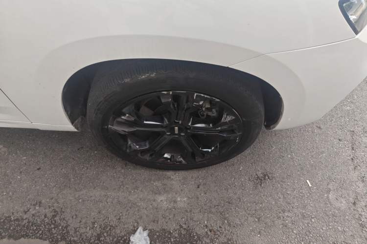 Used Wey VV7 2017 2.0T Flagship Model Right Front Wheel Hub